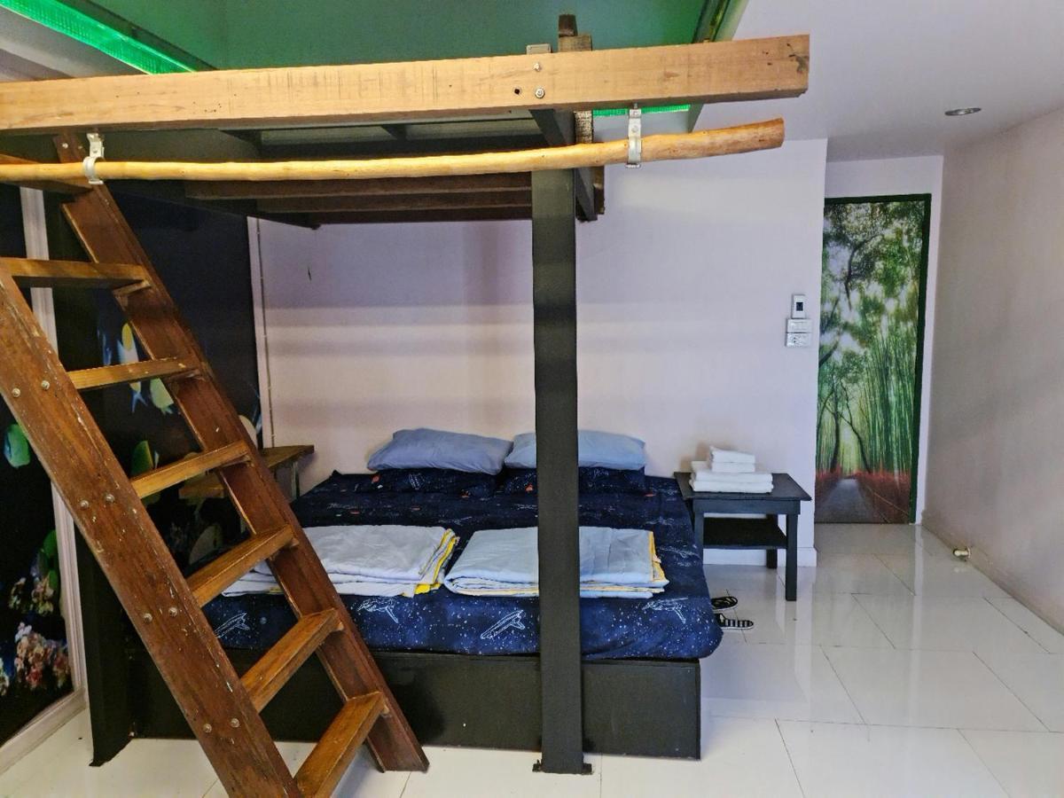 Ostello Ddm House Bangkok Esterno foto