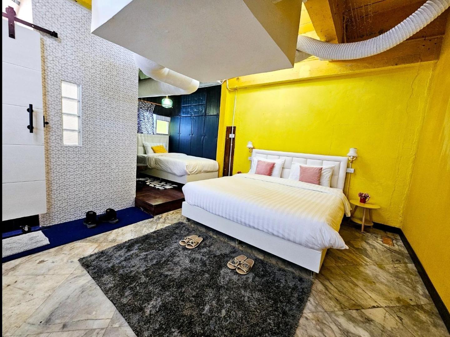 Ostello Ddm House Bangkok Esterno foto