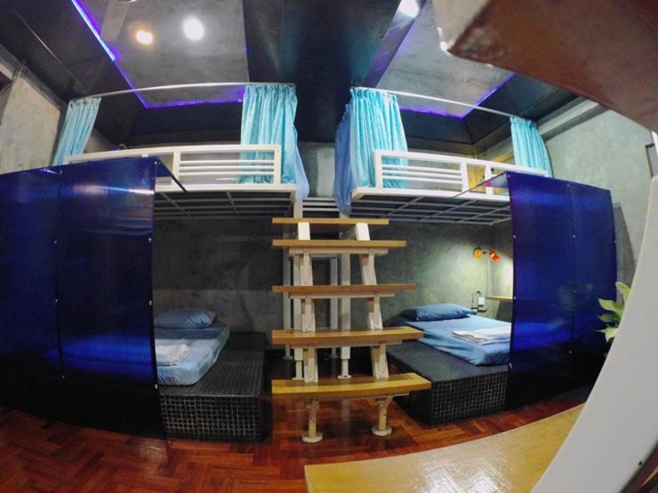 Ostello Ddm House Bangkok Esterno foto